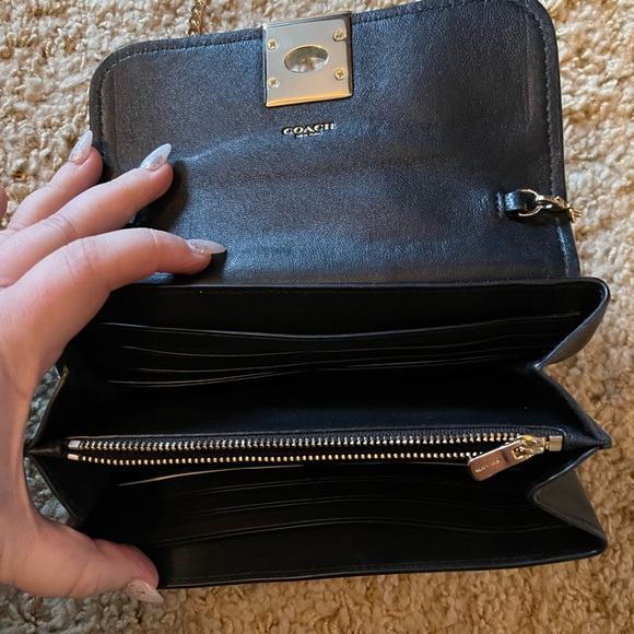 COACH Drifter Wallet on Chain - Picture 2 of 3